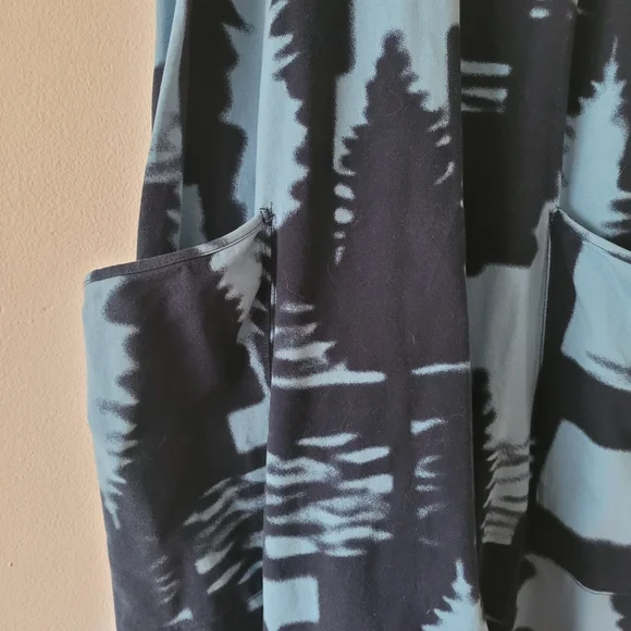 Free People Movement Hot Shot Printed Onesie Jumpsuit Winter Forest Navy Large - Picture 9 of 12